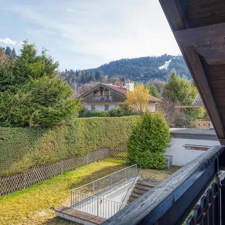 Апартаменты Ruhige Partenkirchen 1